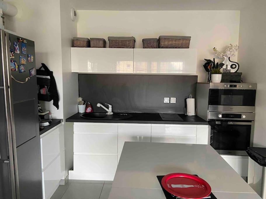 Katy Apartment Tournon-sur-Rhone Exterior foto